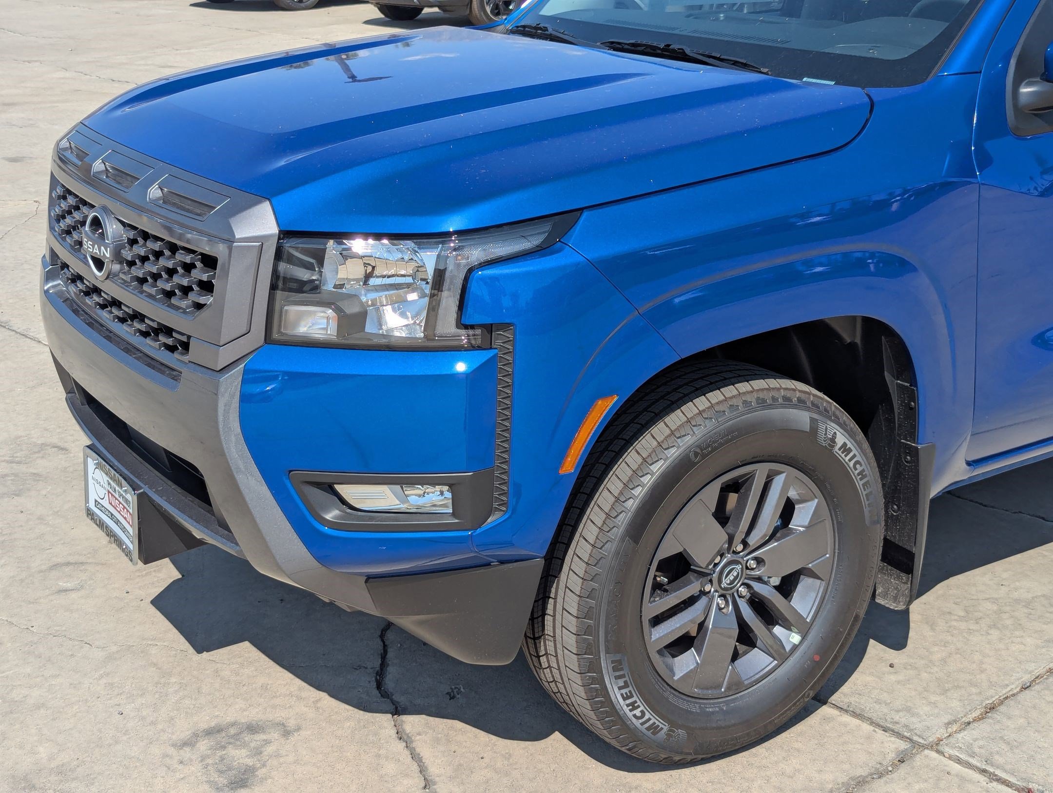 New 2025 Nissan Frontier SV w/ SV Convenience Package image 8