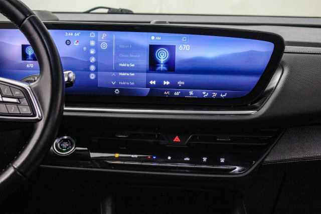 Certified 2024 Buick Envision Preferred AWD/4WD image 23