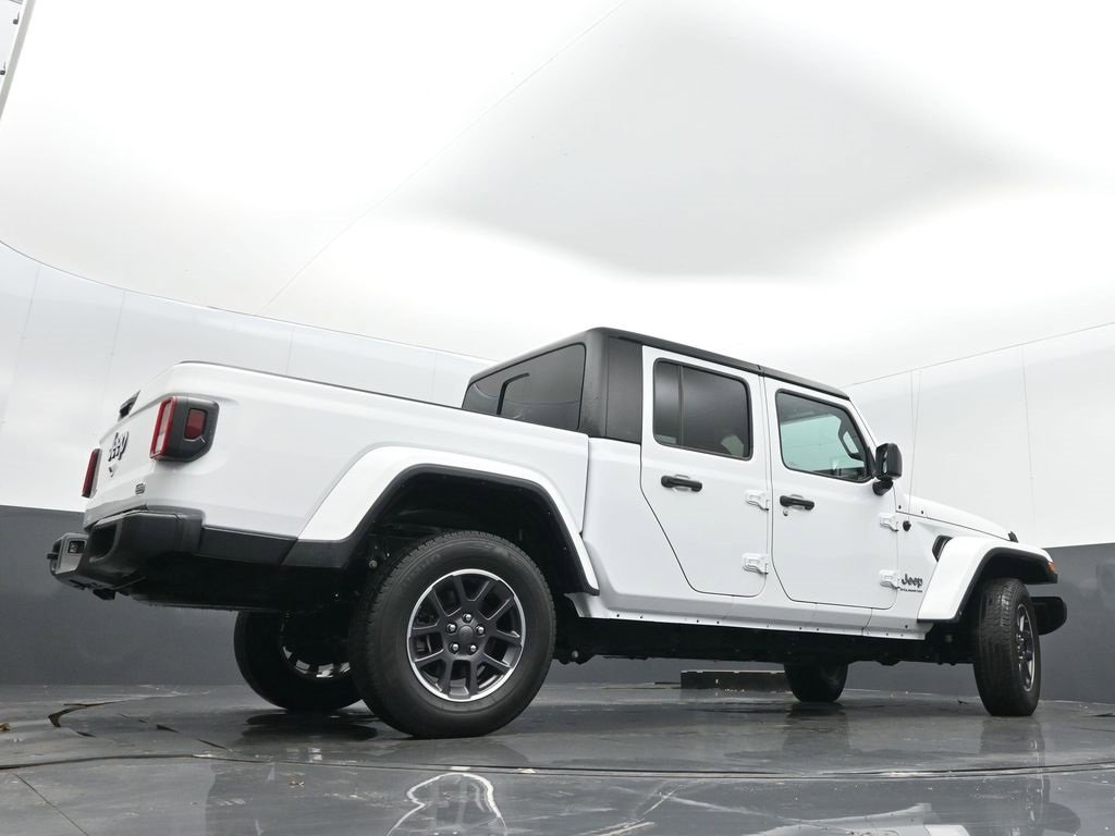 Certified 2023 Jeep Gladiator Overland image 33