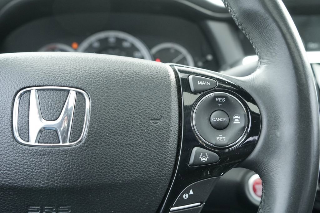 Used 2016 Honda Accord Touring image 27