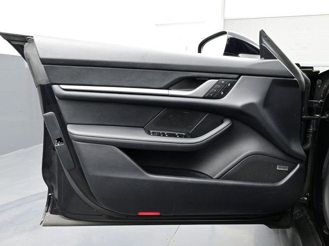 Certified 2025 Porsche Taycan image 7