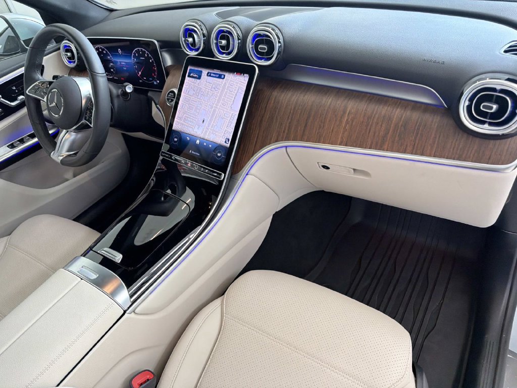 Used 2026 Mercedes-Benz GLC 300 image 13