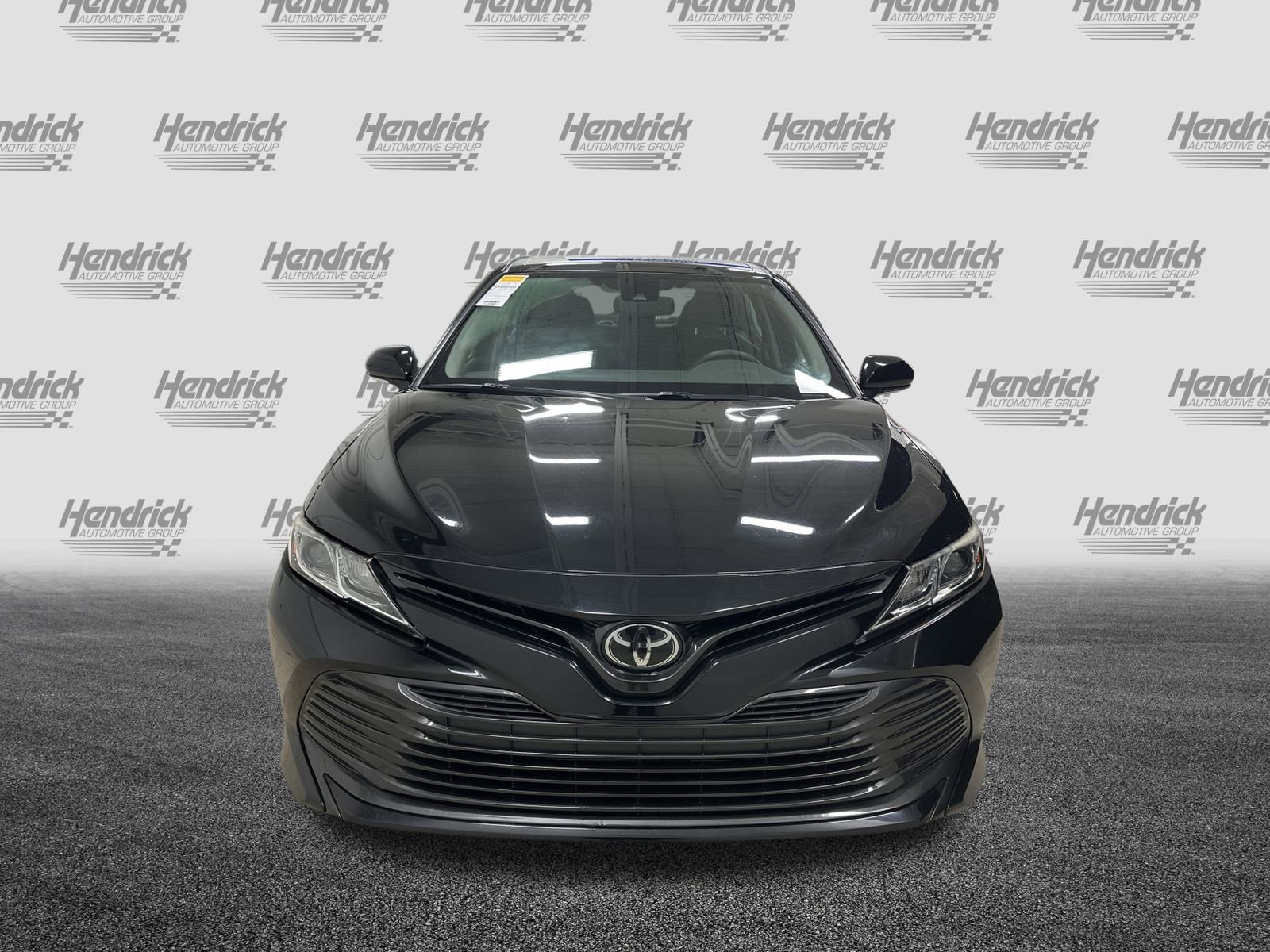 Used 2019 Toyota Camry LE image 3