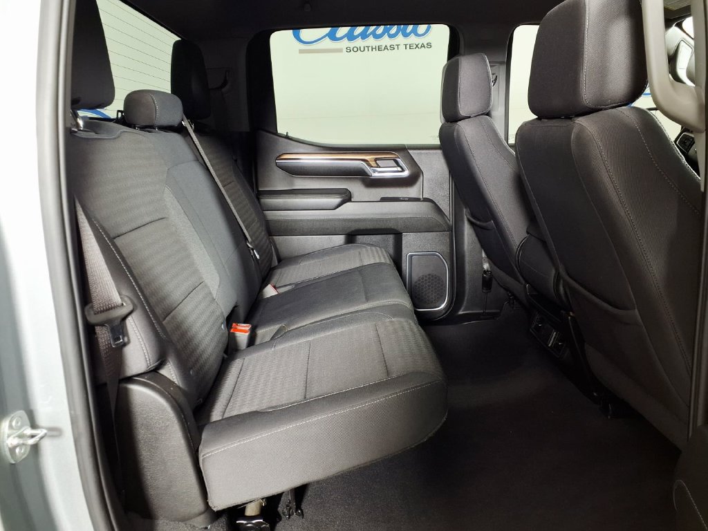 Used 2024 Chevrolet Silverado 1500 LT RWD image 11