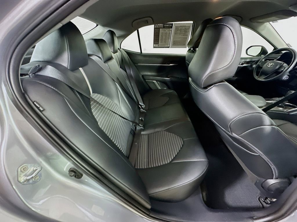 Used 2023 Toyota Camry SE FWD image 11