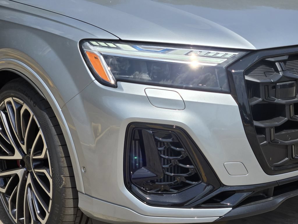 New 2026 Audi SQ7 Prestige AWD/4WD image 12
