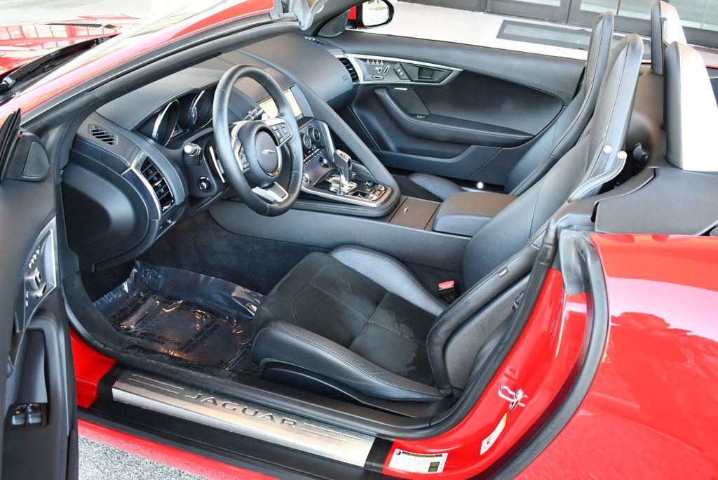 Used 2019 Jaguar F-TYPE Convertible image 50