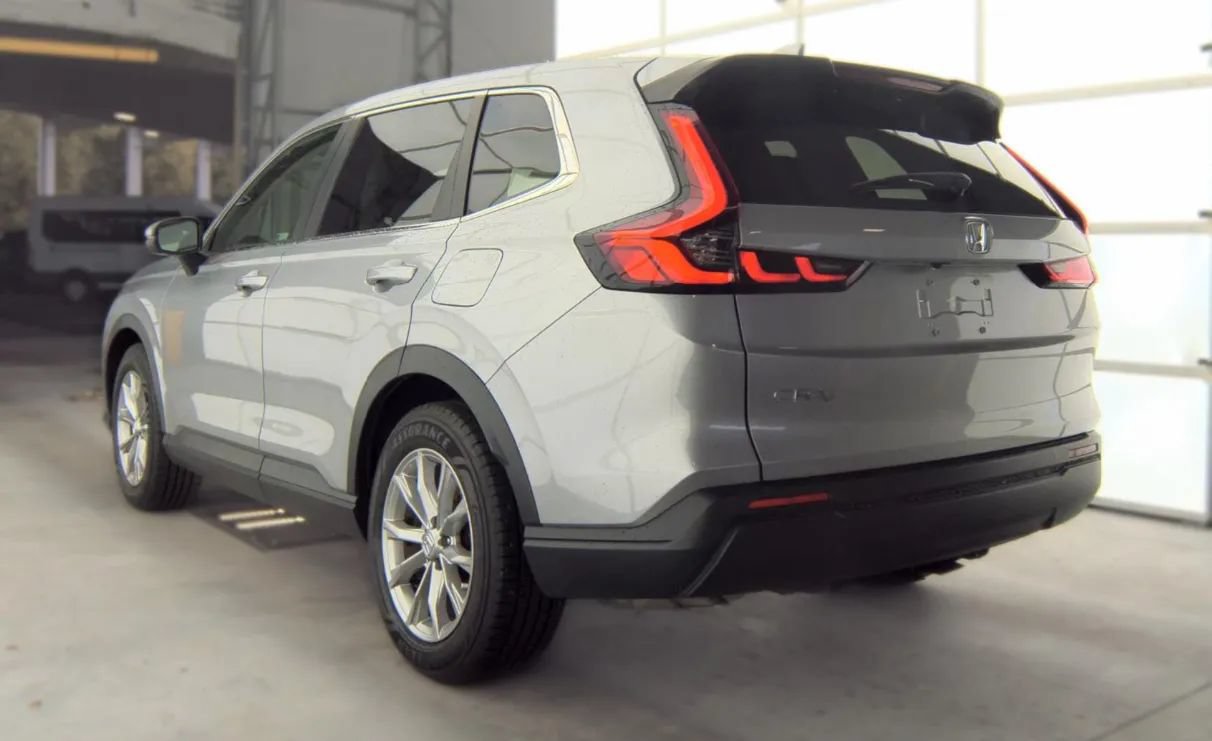 Used 2023 Honda CR-V EX-L image 4
