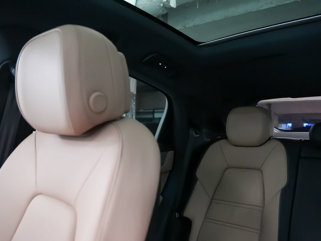 New 2026 Porsche Cayenne Coupe AWD/4WD image 34