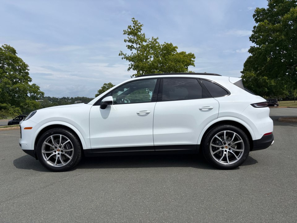 New 2026 Porsche Cayenne AWD/4WD image 2
