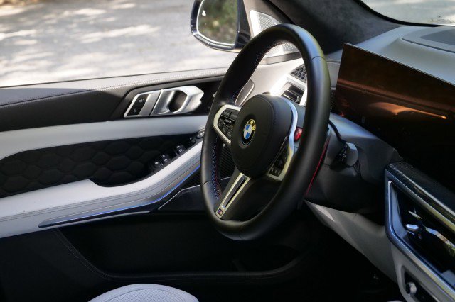 Used 2025 BMW X5 M Competition w/ Executive Package image 66