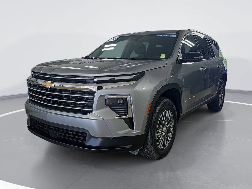Certified 2024 Chevrolet Traverse LT w/ Trailering Package FWD image 9