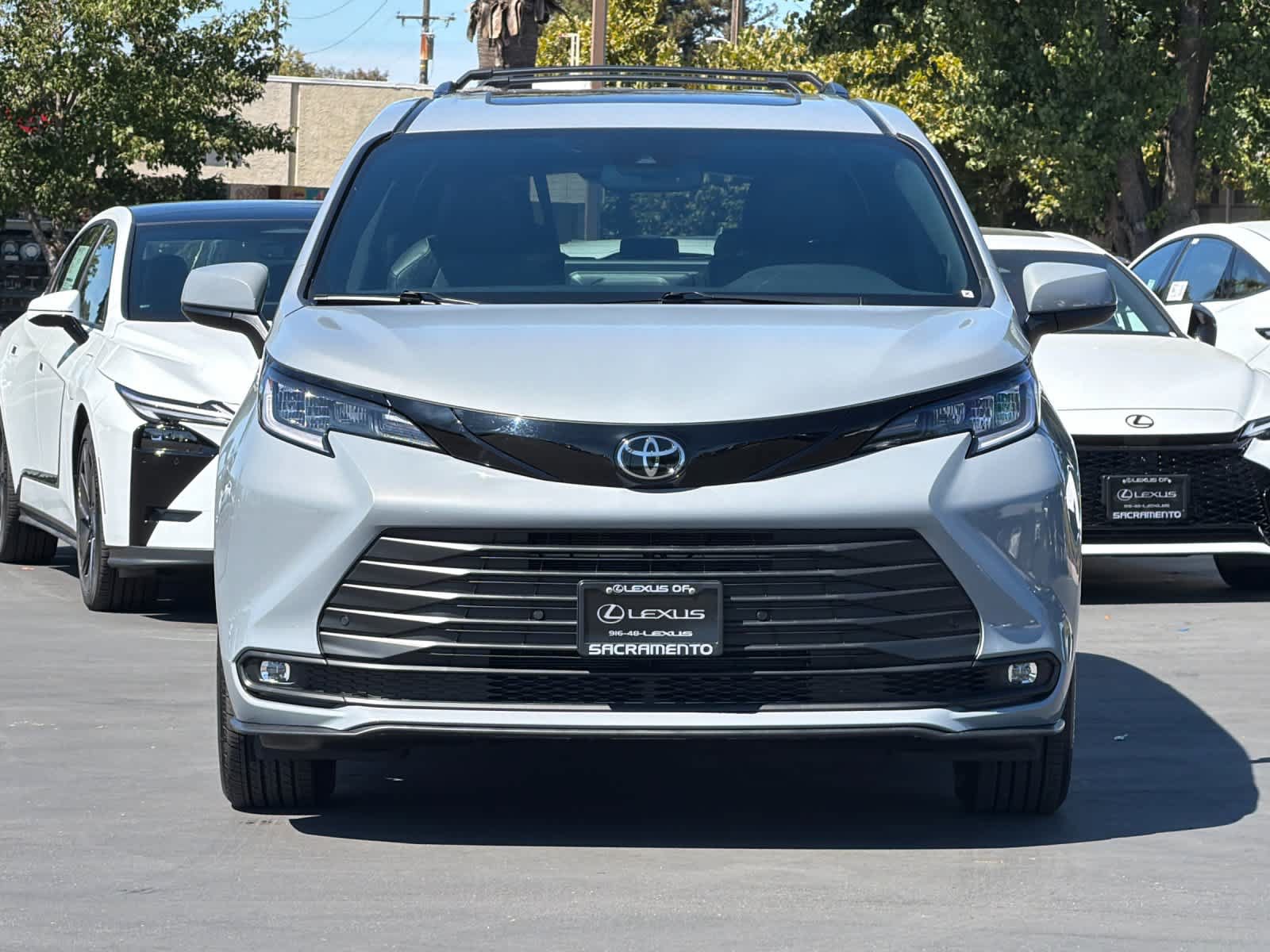 Used 2026 Toyota Sienna XLE Woodland Edition AWD/4WD image 10