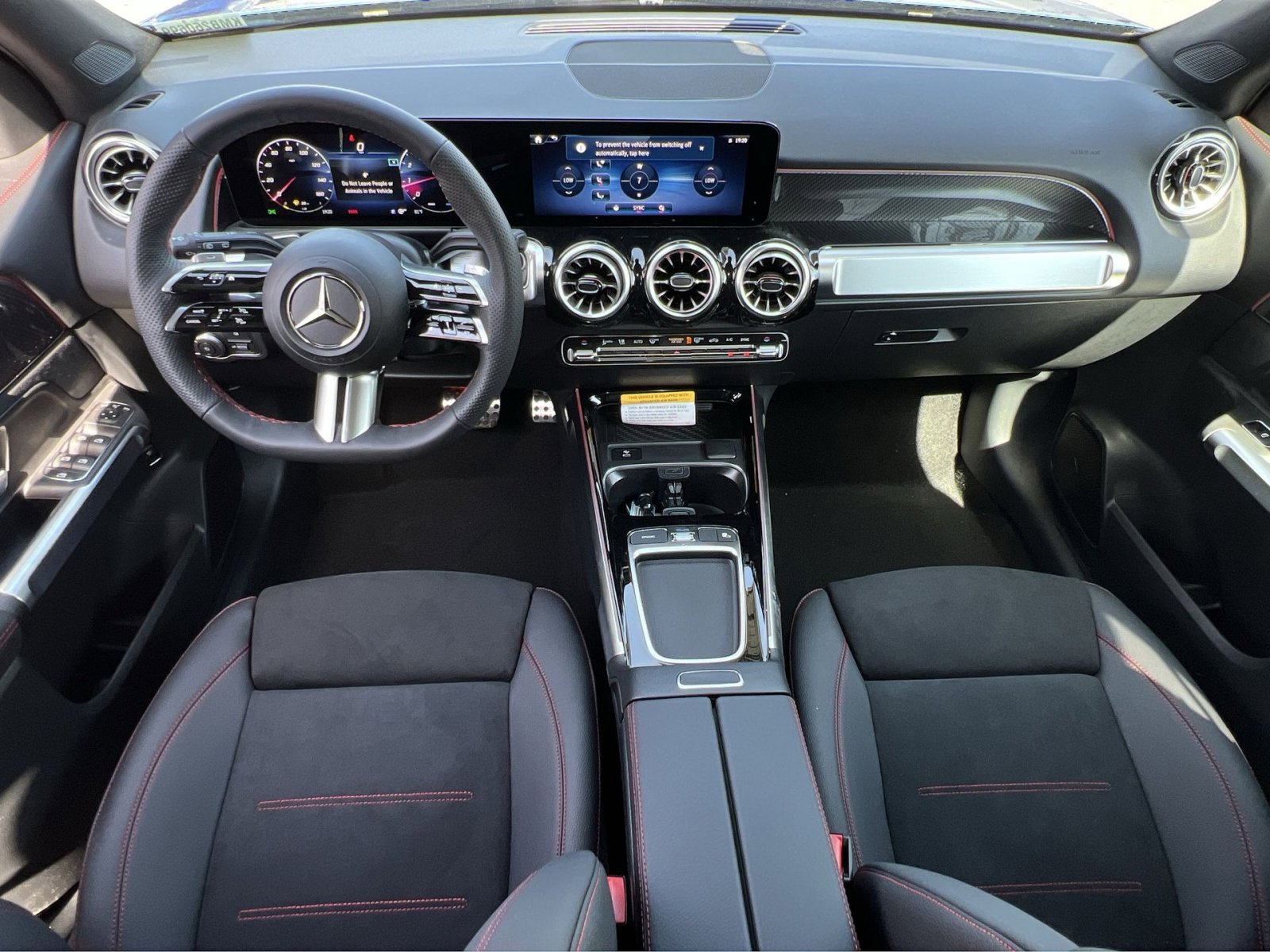 New 2026 Mercedes-Benz GLB 250 4MATIC image 21