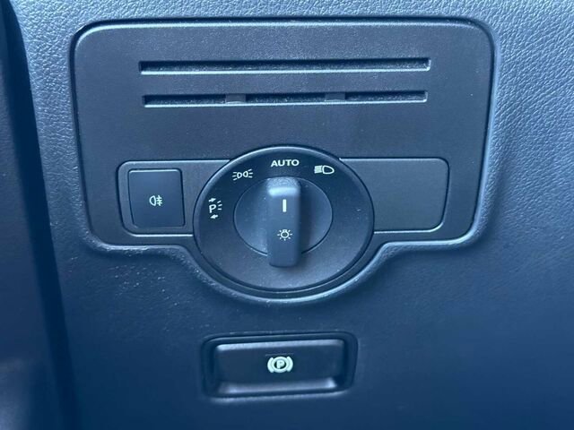 Used 2016 Mercedes-Benz Metris Passenger image 31