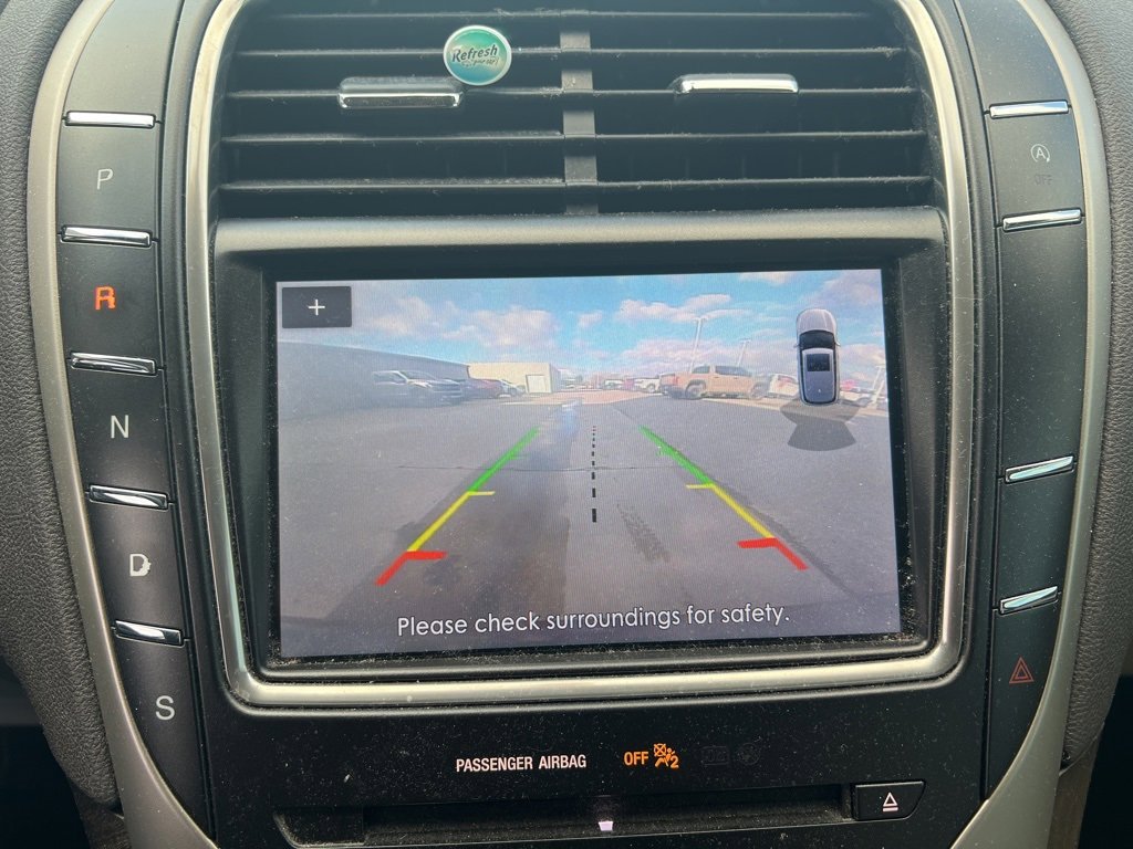 Used 2019 Lincoln Nautilus Select image 16