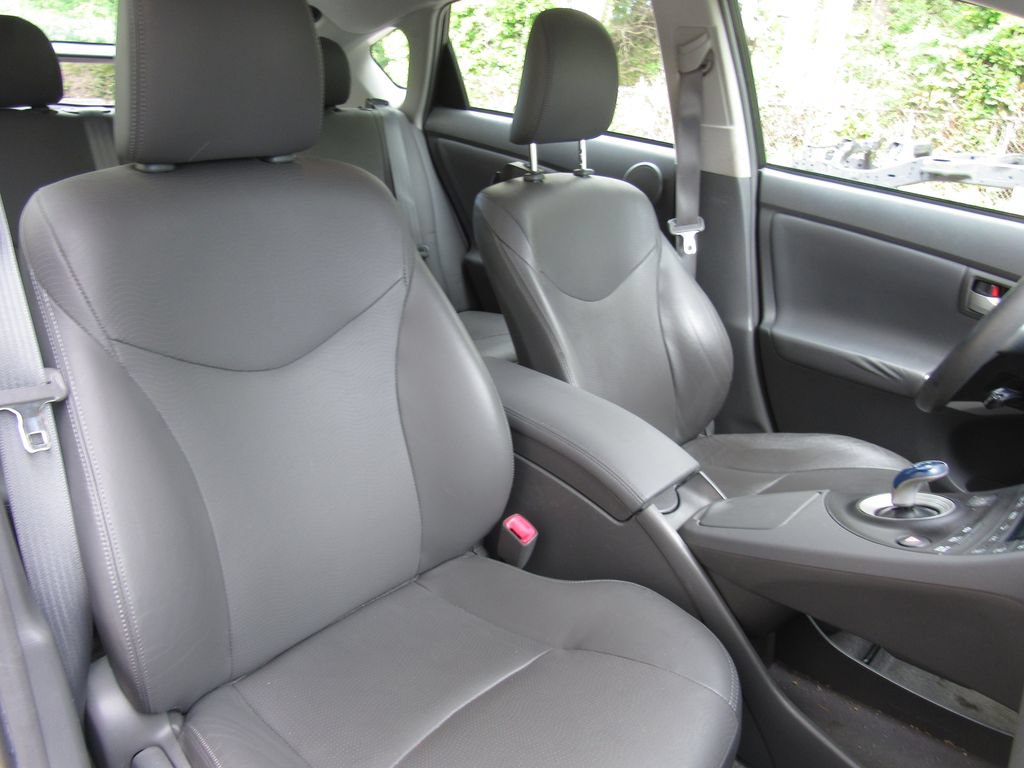Used 2010 Toyota Prius Four w/ Solar Roof Pkg FWD image 19