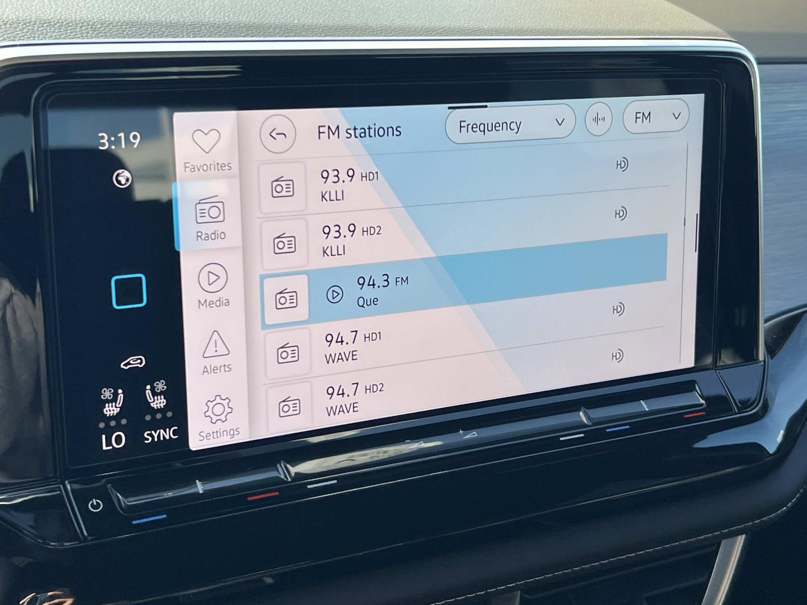 New 2026 Volkswagen Atlas Cross Sport SE image 10