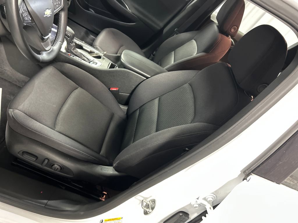 Used 2024 Chevrolet Malibu LT w/ Sport Edition FWD image 12