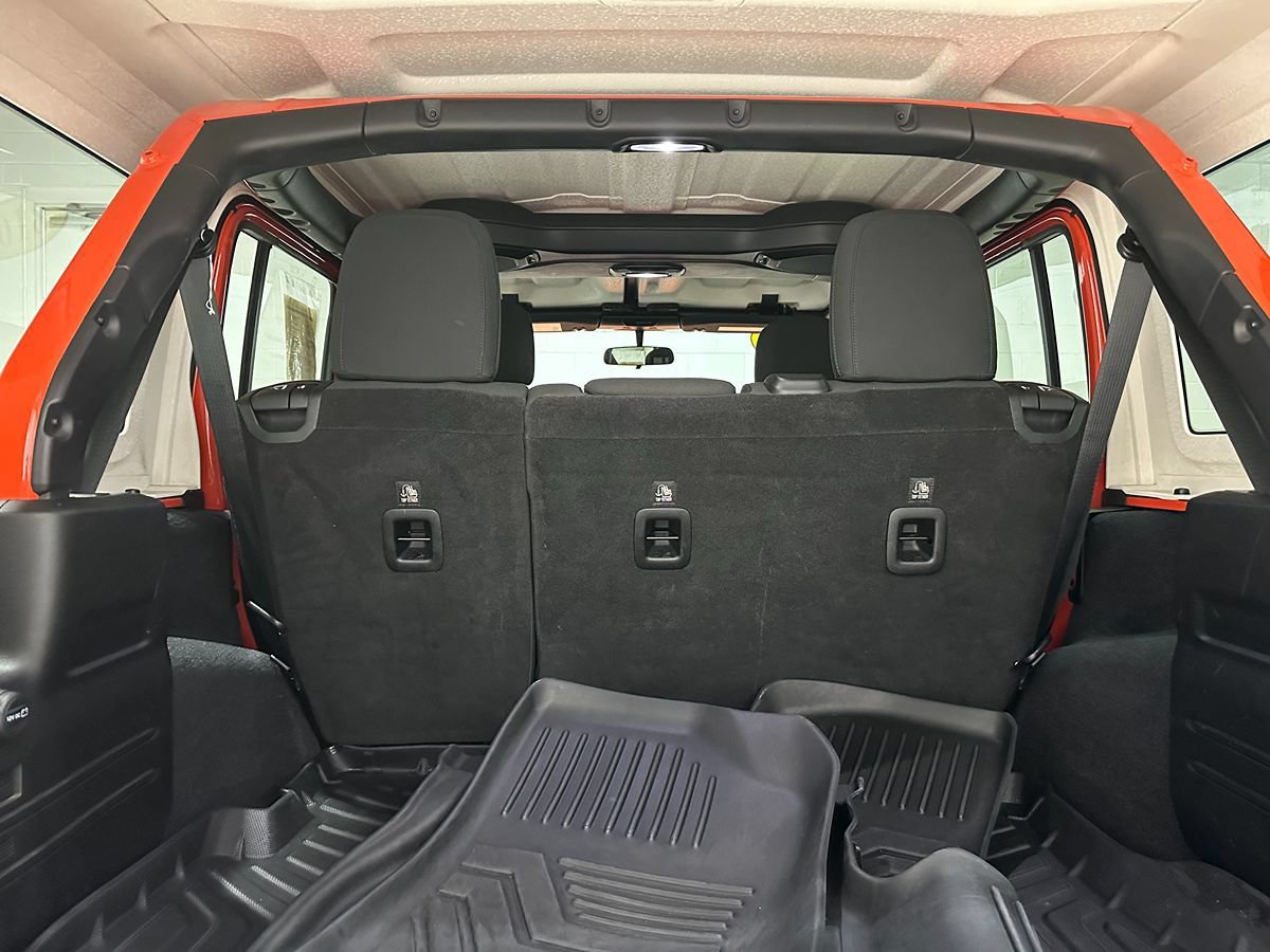 Used 2018 Jeep Wrangler Unlimited Sport AWD/4WD image 10