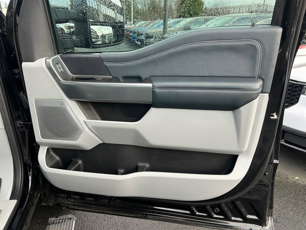 Used 2023 Ford F350 Limited image 25