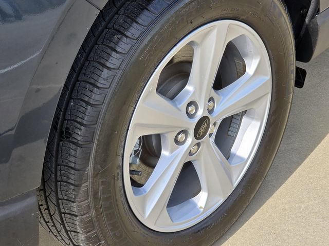 Used 2024 Ford Edge SE image 8