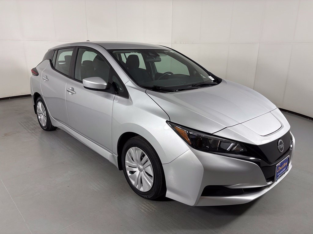 Used 2025 Nissan Leaf S FWD image 2