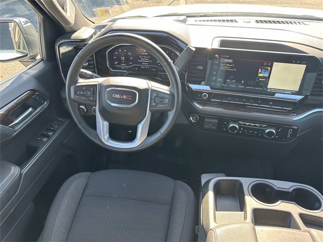 Used 2025 GMC Sierra 1500 SLE image 17
