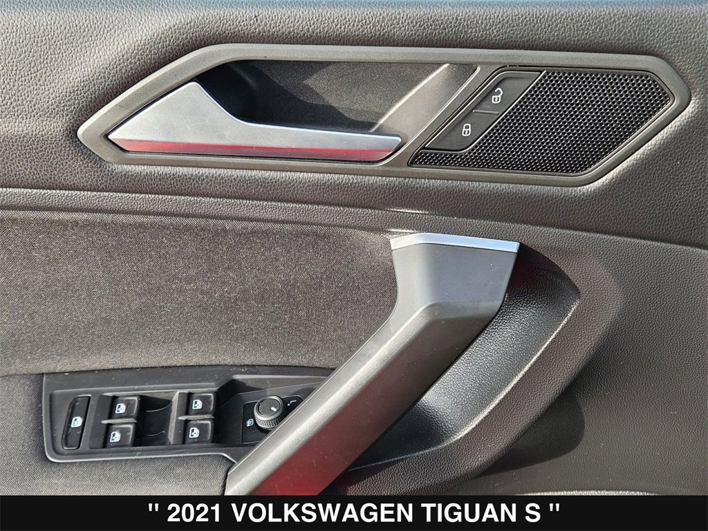 Used 2021 Volkswagen Tiguan S image 15