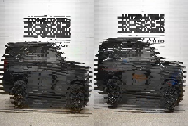 Used 2023 GMC Yukon Denali Ultimate image 2