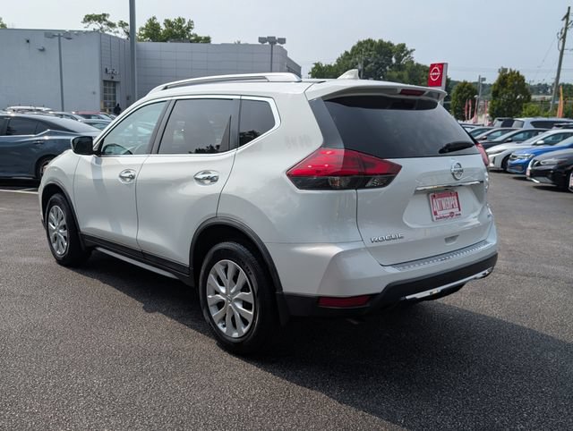 Used 2017 Nissan Rogue S w/ Appearance Package AWD/4WD image 5