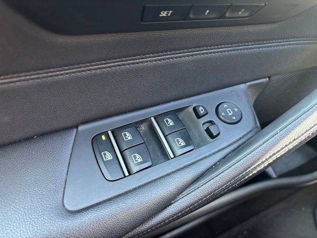 Used 2019 BMW 530e xDrive AWD/4WD image 38
