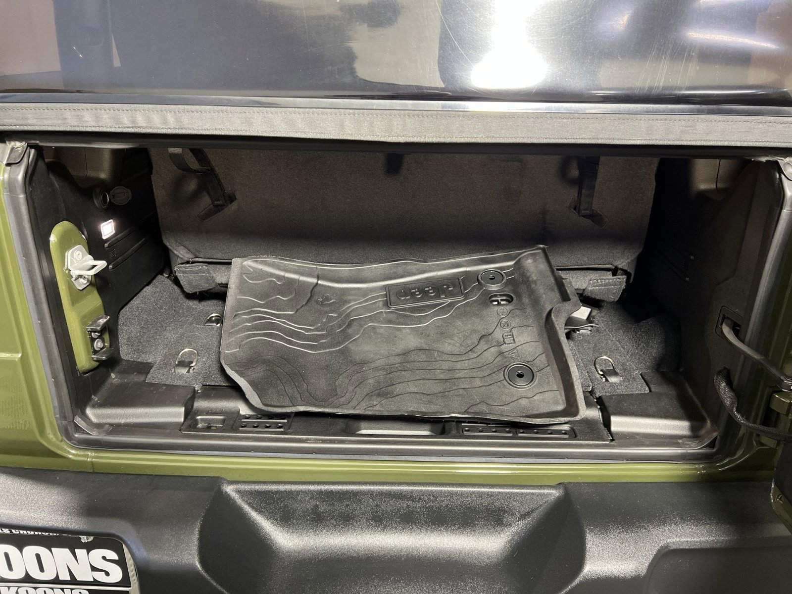 Used 2020 Jeep Wrangler Sport image 24