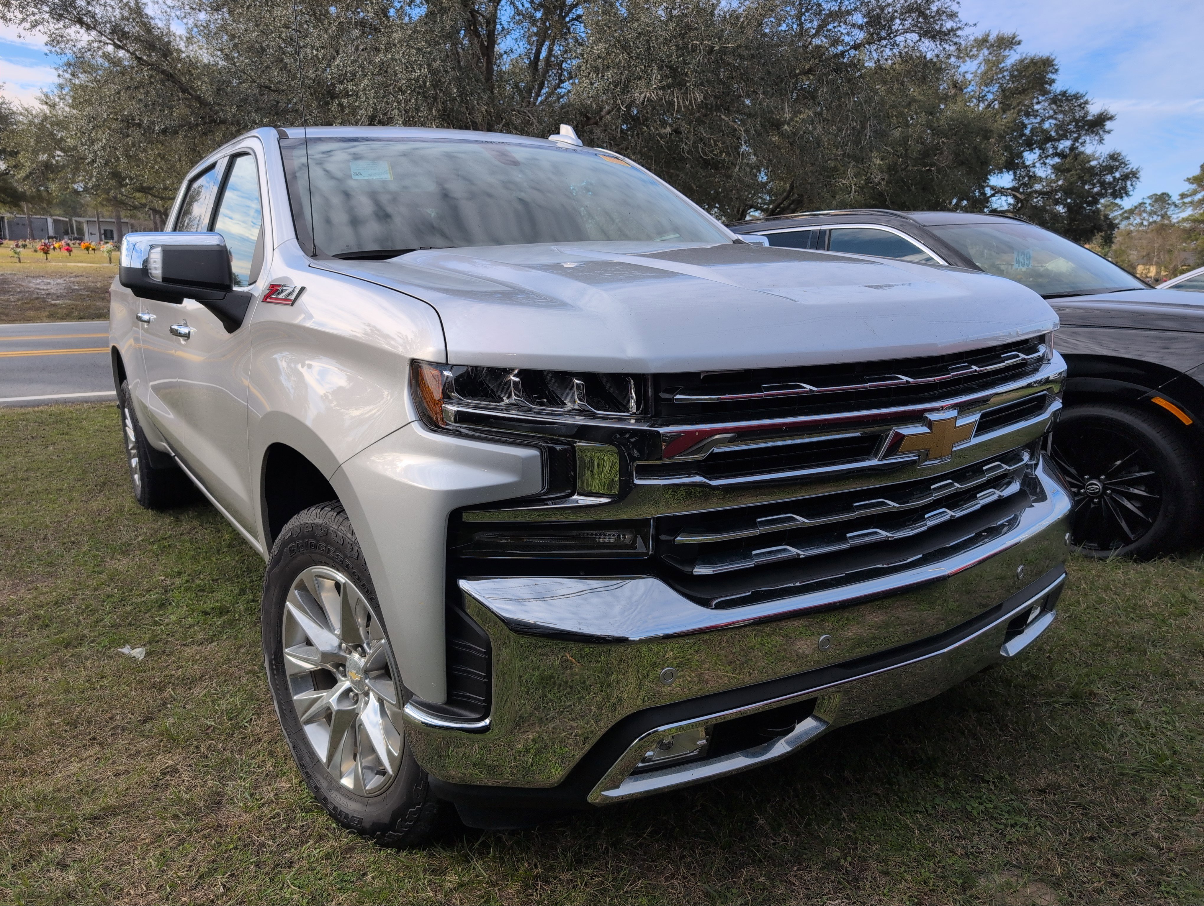 Used 2022 Chevrolet Silverado 1500 LTZ image 1