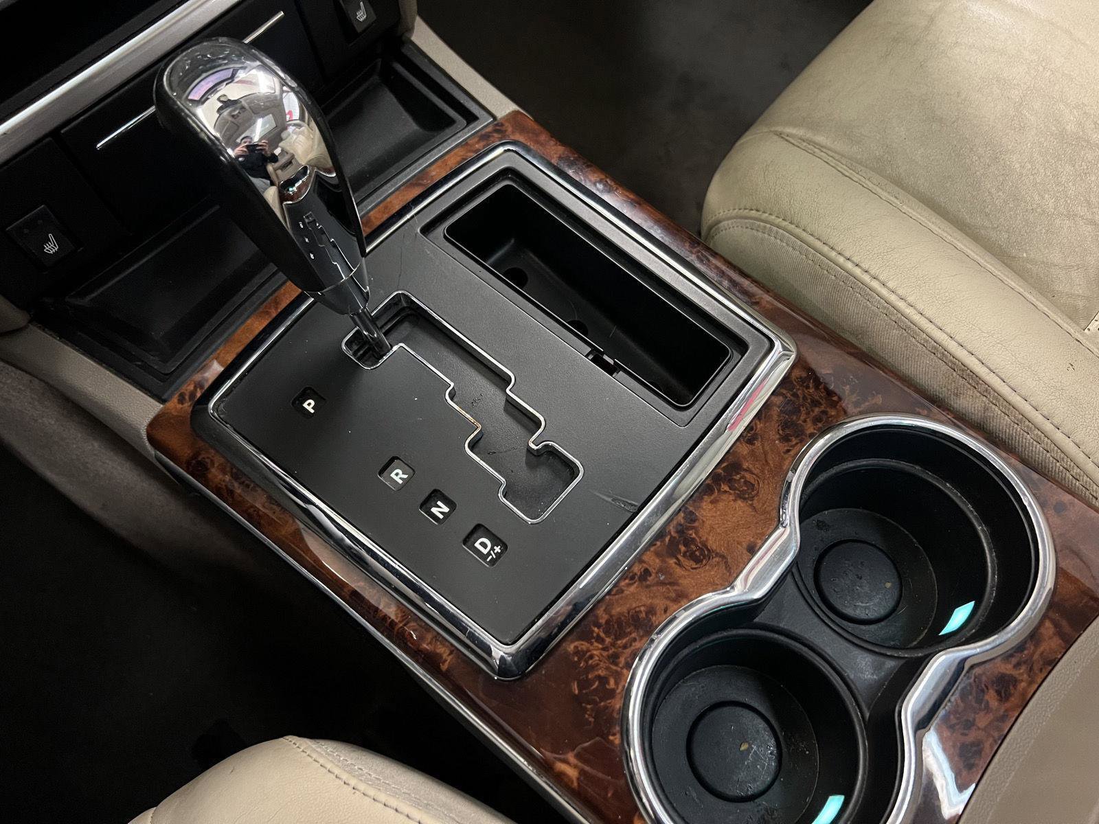 Used 2008 Chrysler 300 C image 22