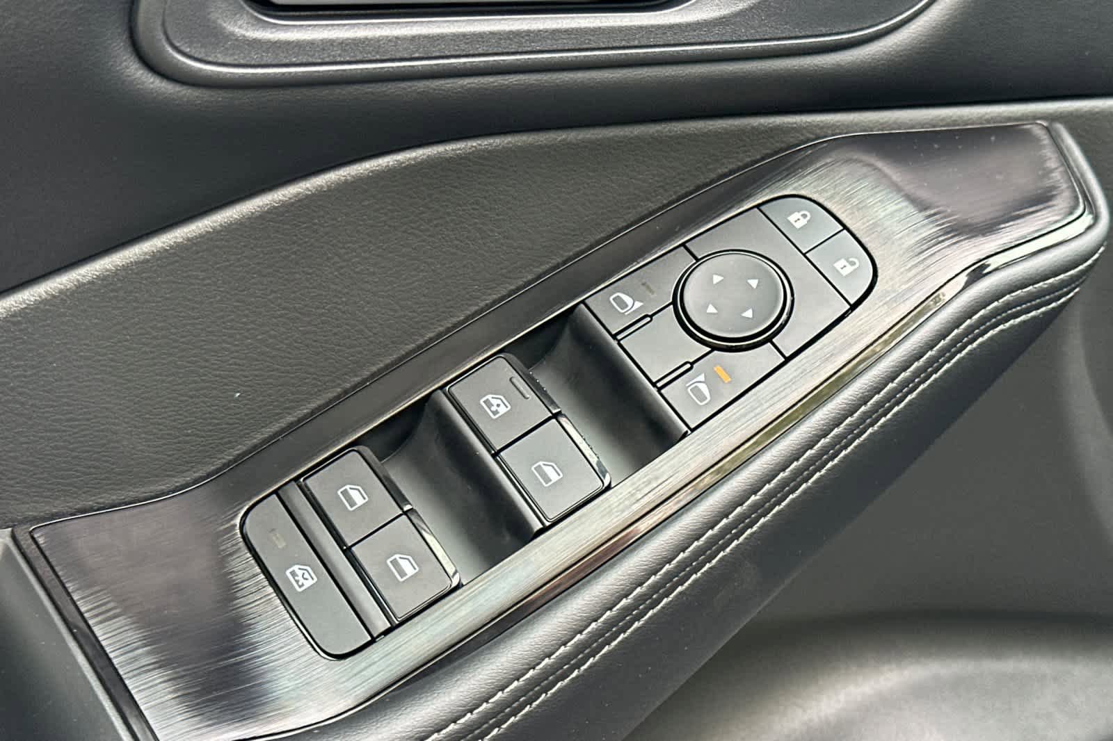 New 2026 Nissan Rogue SV AWD/4WD image 13