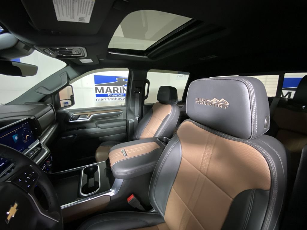 Used 2024 Chevrolet Silverado 2500 High Country w/ High Country Premium Package AWD/4WD image 24