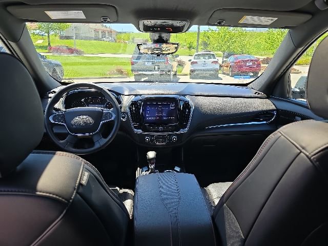 Used 2023 Chevrolet Traverse RS w/ LPO, Floor Liner Package AWD/4WD image 14