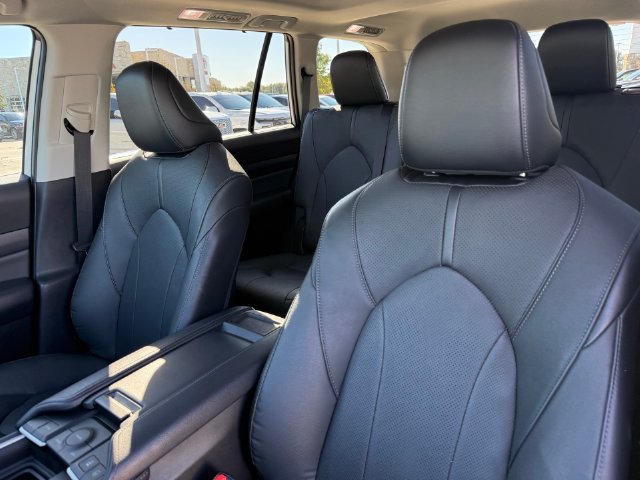Used 2025 Toyota Grand Highlander FWD image 13