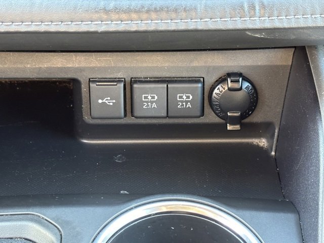 Used 2021 Toyota Highlander XLE image 30