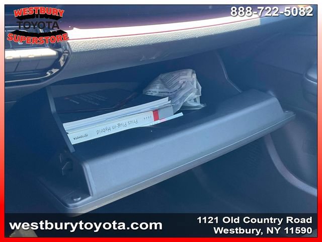Used 2026 Toyota Prius Plug-In Hybrid FWD image 30