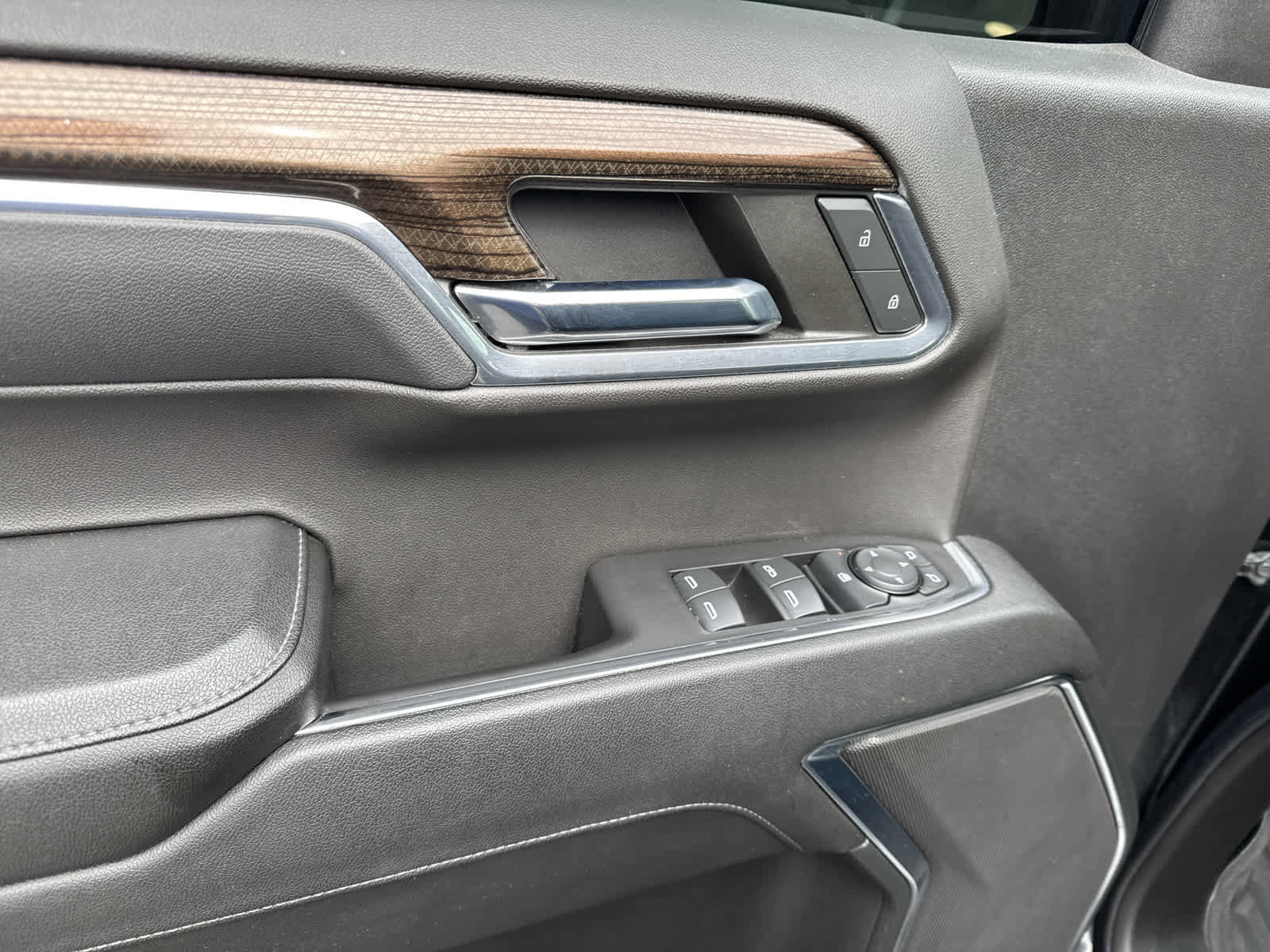 Used 2024 Chevrolet Silverado 1500 RST image 10