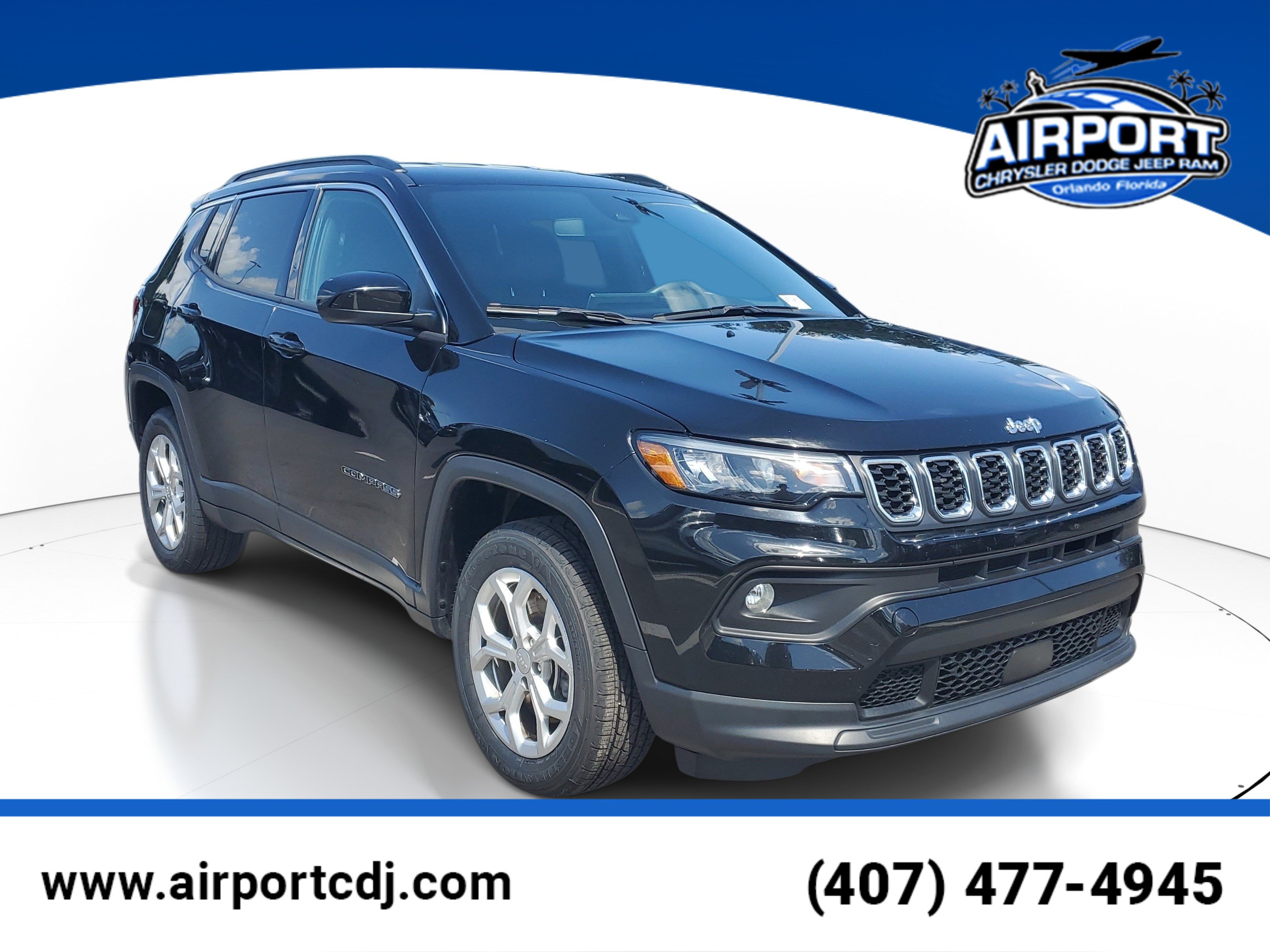 Used 2024 Jeep Compass Latitude AWD/4WD image 1