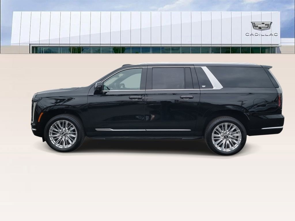 Used 2025 Cadillac Escalade ESV Premium Luxury image 5