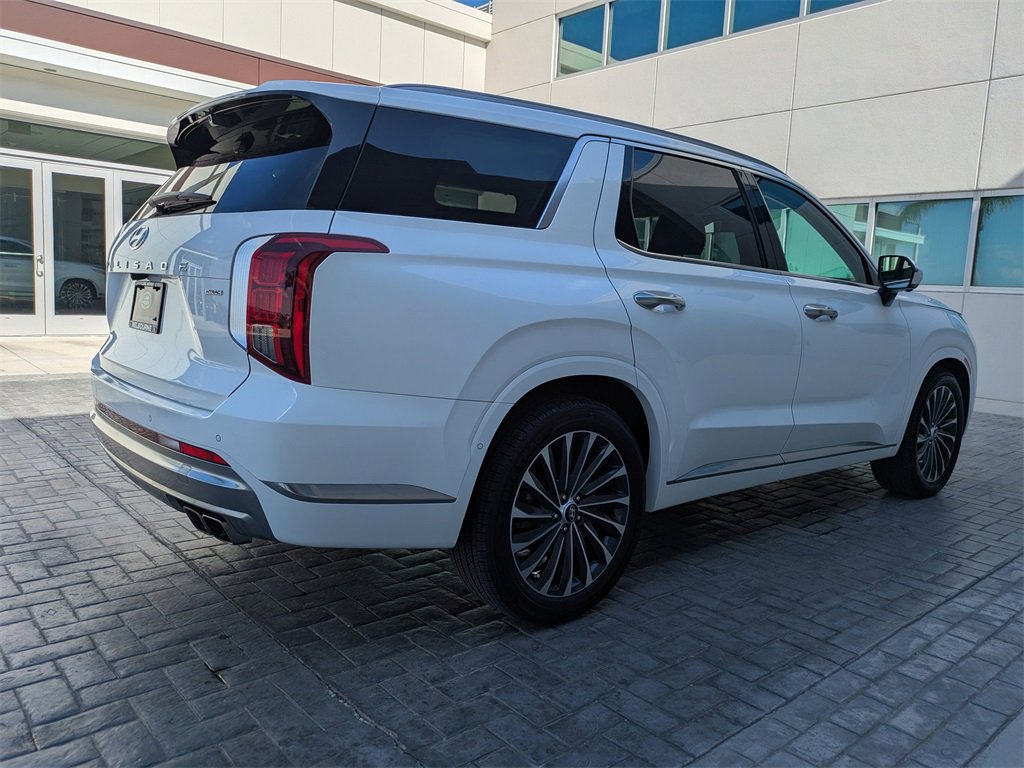Used 2023 Hyundai Palisade Calligraphy image 4