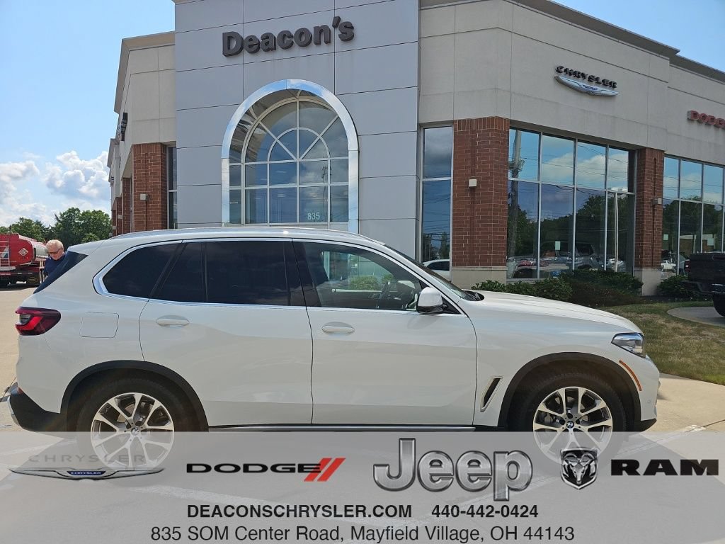 Used 2021 BMW X5 xDrive40i w/ Convenience Package AWD/4WD image 1