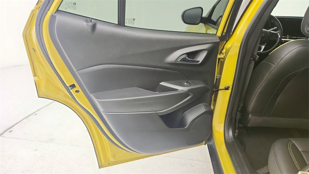 Used 2024 Chevrolet Trax ACTIV w/ Driver Confidence Package image 27