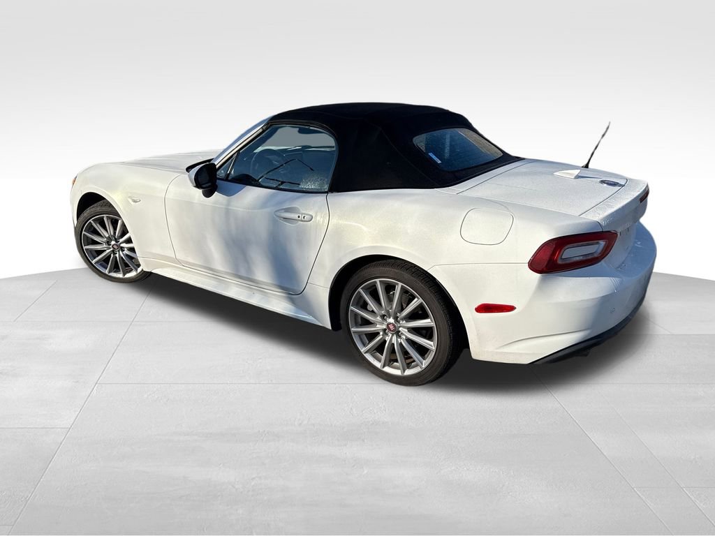 Used 2017 FIAT 124 Spider Lusso image 6
