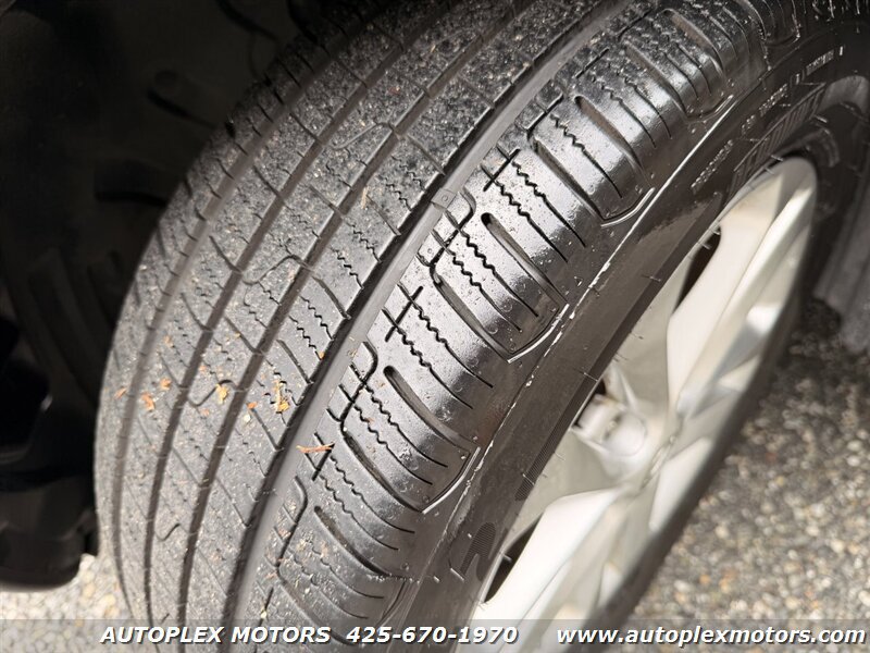Used 2013 Nissan Juke S AWD/4WD image 23