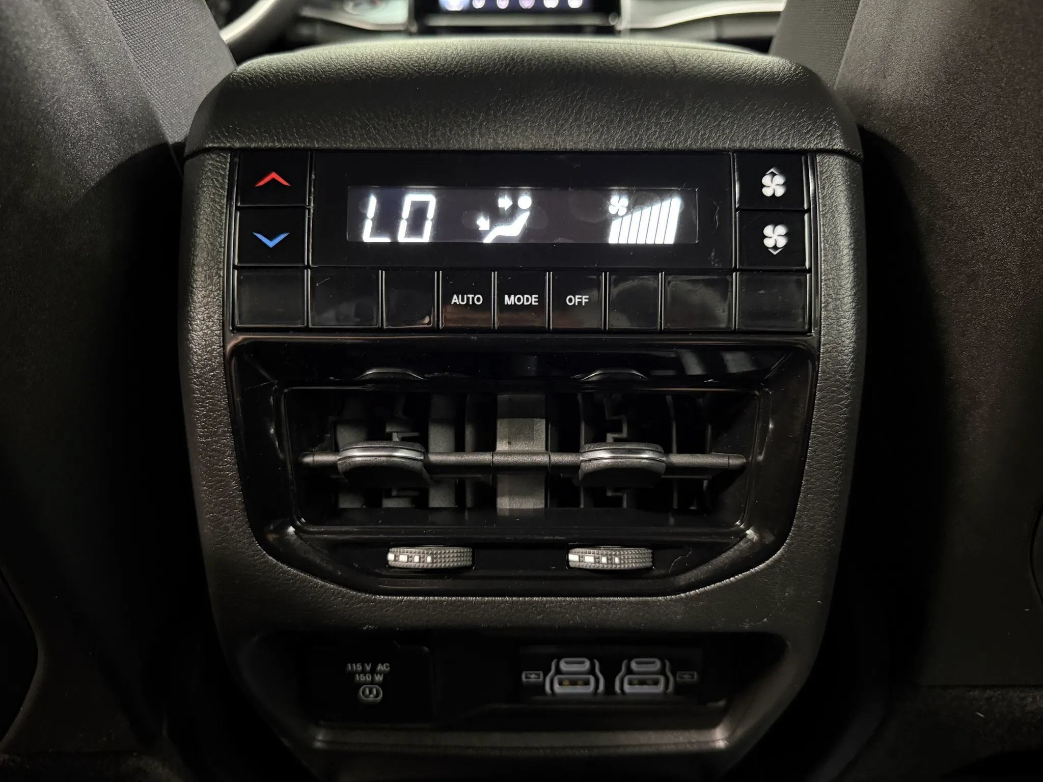 Used 2023 Jeep Grand Cherokee L Laredo AWD/4WD image 21